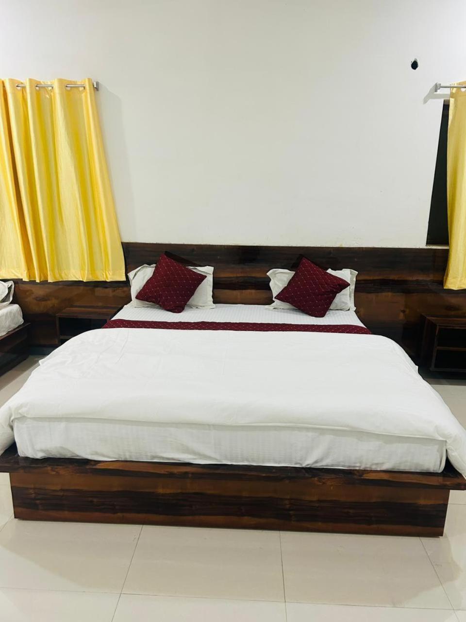 Hotel Maurya Vihar Bodhgaya Exteriör bild